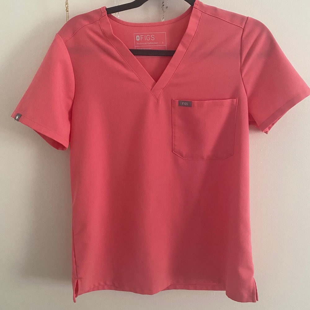 Figs Scrub Top Pink